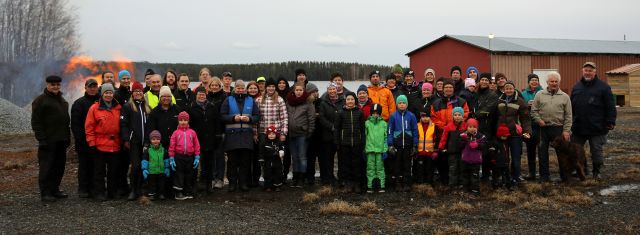 2015 04 30 Valborg Långviksvallen gruppbild justerad